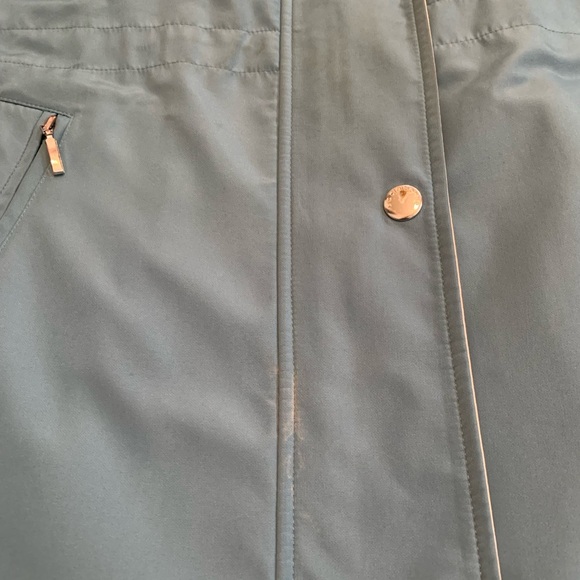 Liz Claiborne Blue & Beige Hooded Rain Jacket - S/P Petite - Picture 2 of 8